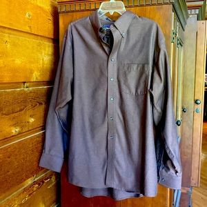 The arrow company wrinkle free Oxford